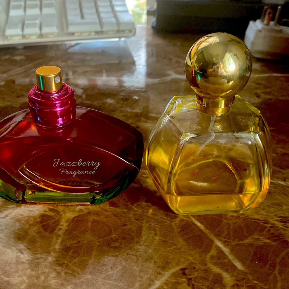 Jazzberry fragance and Daffodi used perfum